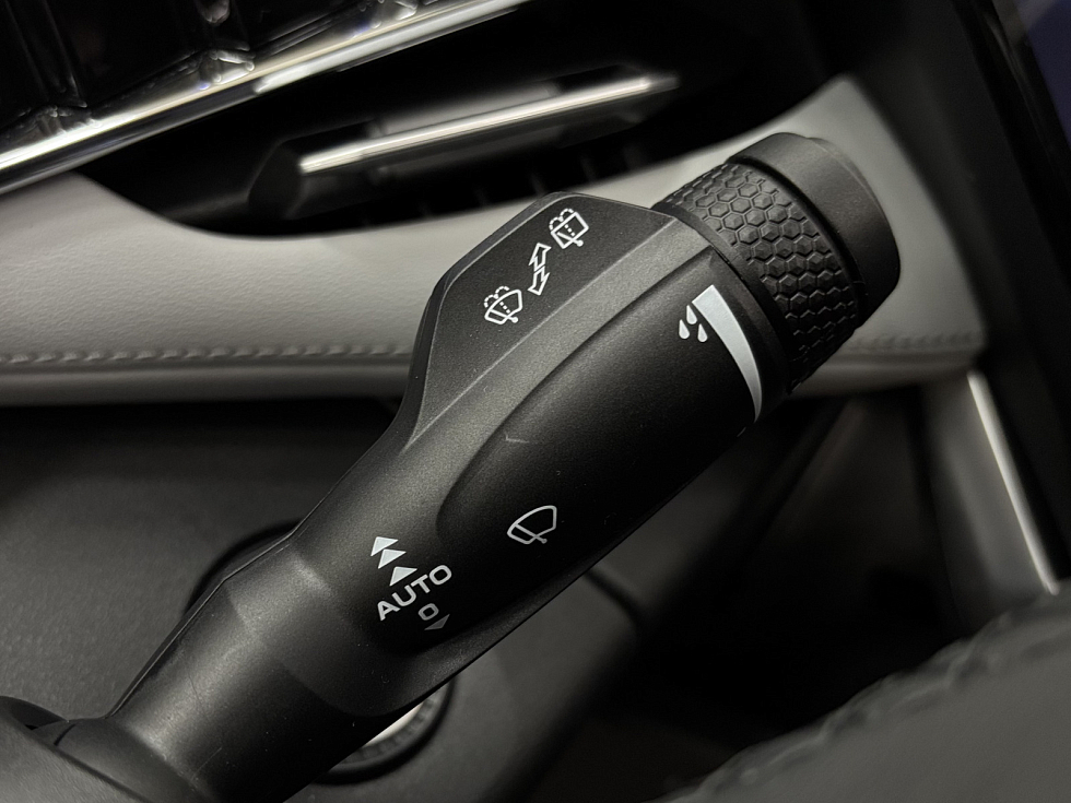 Geely Atlas Luxury, белый