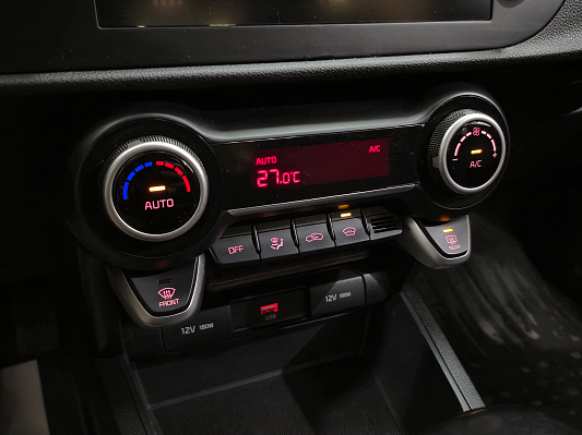Kia Rio Luxe, 2021 года, пробег 85727 км