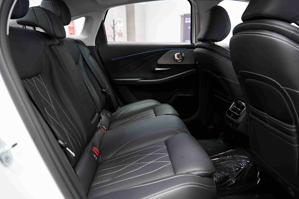 Chery Arrizo 8 Ultra Black, белый