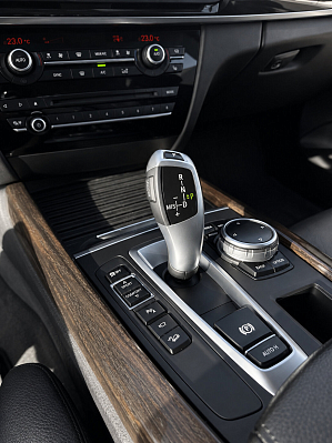 BMW X5 xDrive35i Luxury, 2014 года, пробег 118727 км