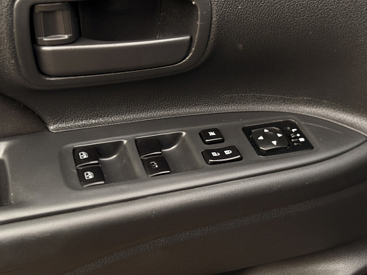 Mitsubishi Outlander Invite, 2016 года, пробег 268552 км