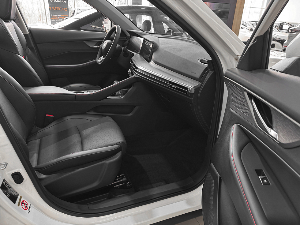 Changan CS35 Plus Tech, белый