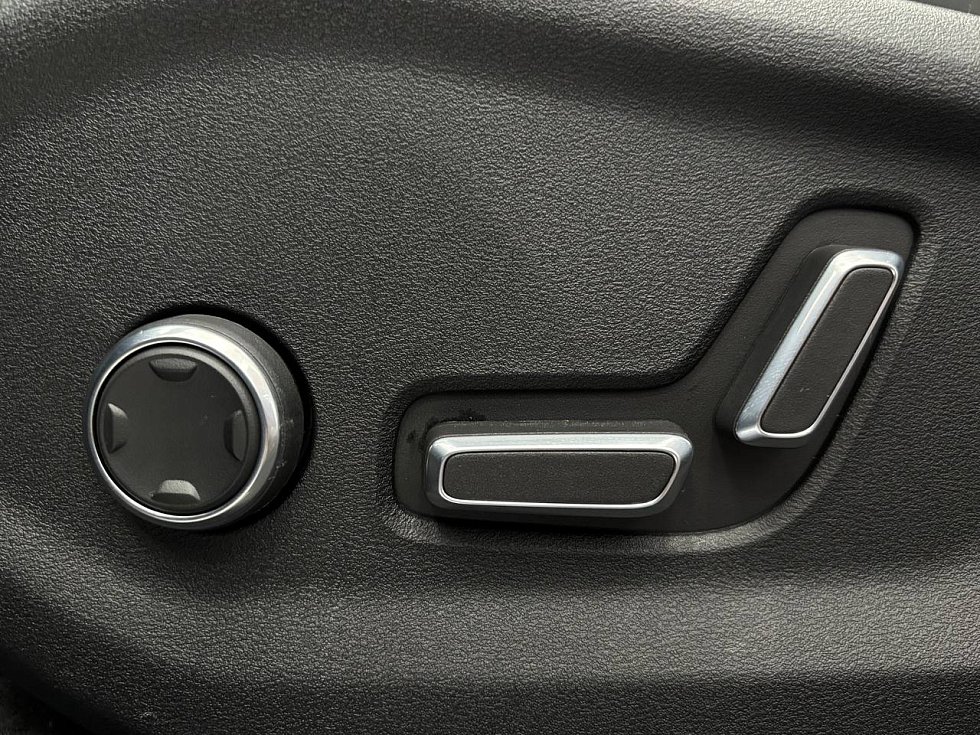 Geely Monjaro Люкс, серый