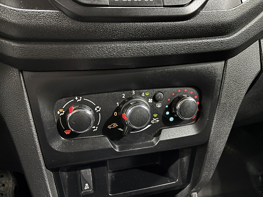 Lada (ВАЗ) XRAY Optima Air conditioner (2018), 2017 года, пробег 143707 км