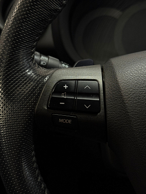 Toyota RAV4, 2011 года, пробег 180000 км