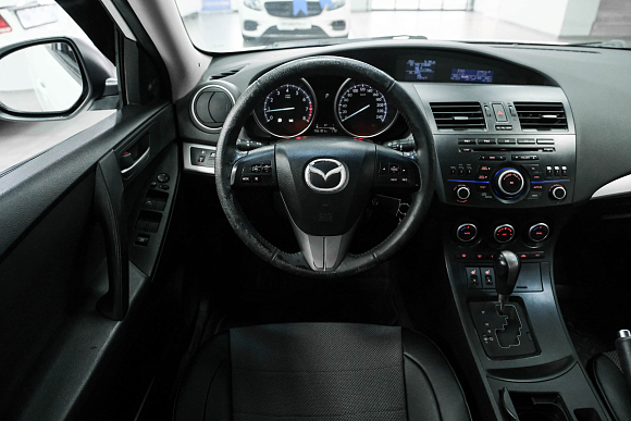 Mazda 3 Touring Plus, 2012 года, пробег 156000 км
