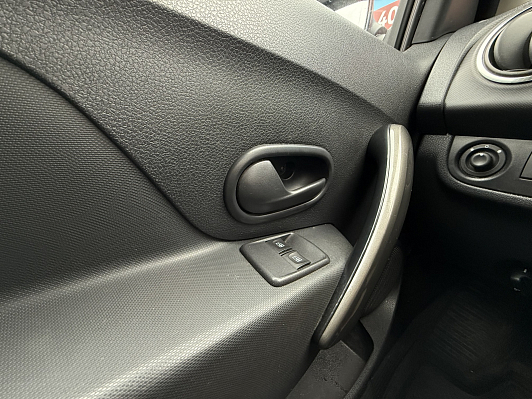 Renault Sandero Stepway Drive, 2020 года, пробег 96000 км