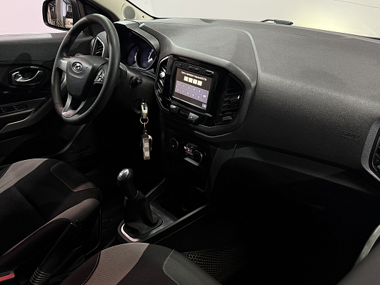 Lada (ВАЗ) XRAY Top Prestige (2015-2016), 2016 года, пробег 187000 км