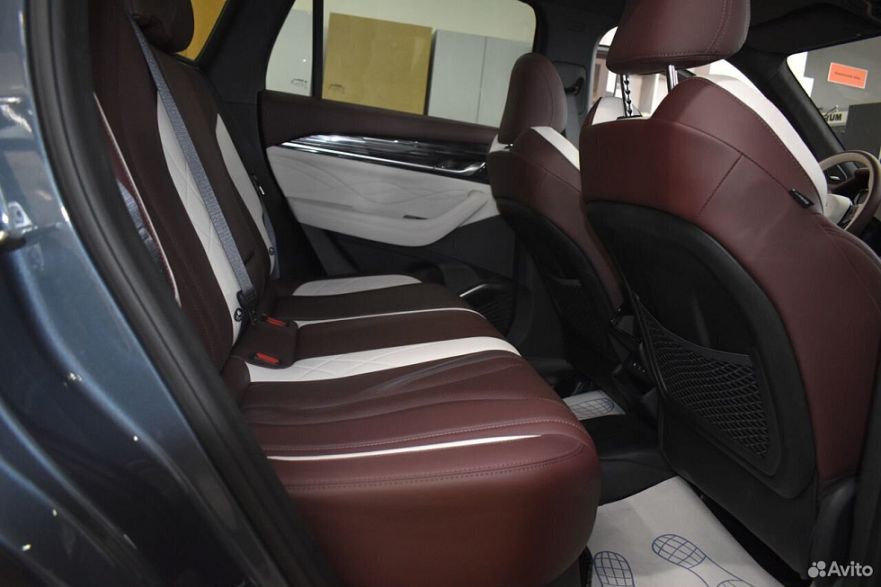 Geely Monjaro Flagship, серый