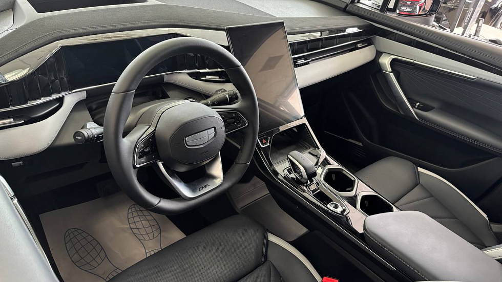 Geely Atlas Флагман, белый