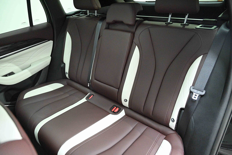 Geely Monjaro Exclusive (2023-2025), черный