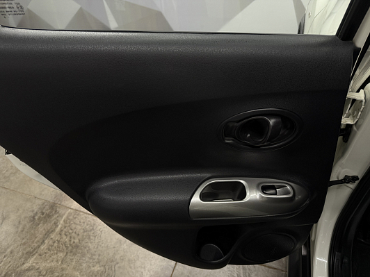 Nissan Juke XE, 2013 года, пробег 109000 км