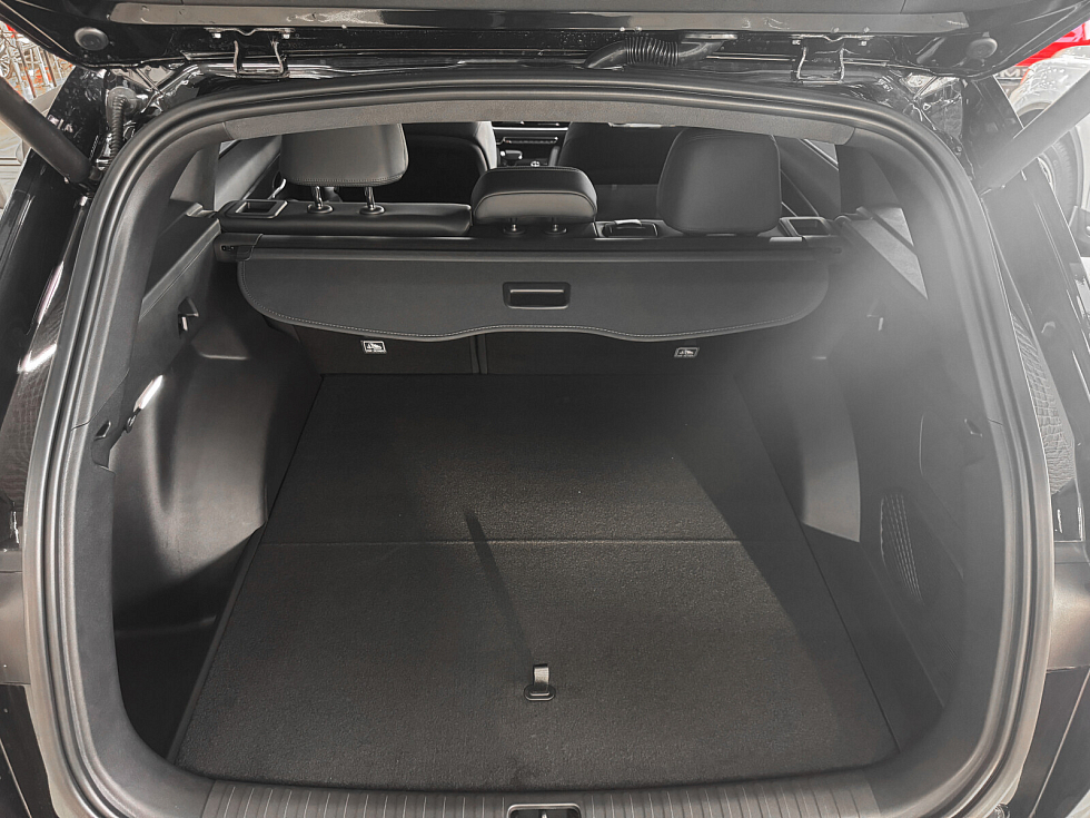 Geely Monjaro Флагман, черный