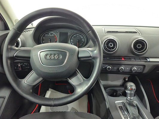 Audi A3 Attraction, 2014 года, пробег 205614 км