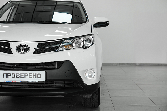 Toyota RAV4, 2015 года, пробег 122000 км