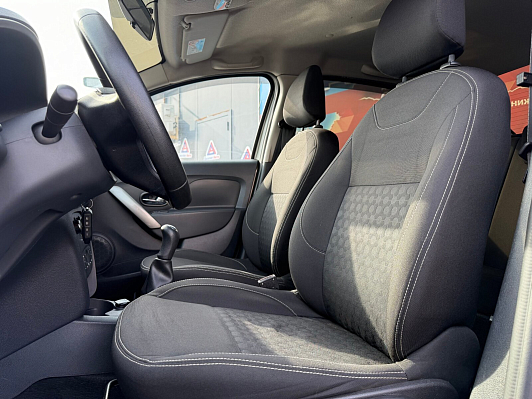 Renault Logan Drive, 2019 года, пробег 205600 км