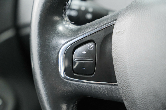 Renault Kaptur Life, 2017 года, пробег 94624 км