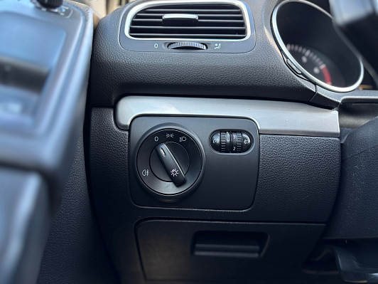 Volkswagen Golf, 2012 года, пробег 126258 км