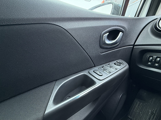 Renault Kaptur Drive, 2019 года, пробег 58400 км