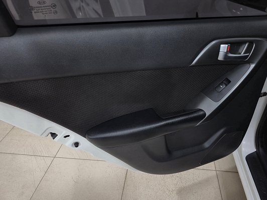 Kia Cerato, 2011 года, пробег 208550 км
