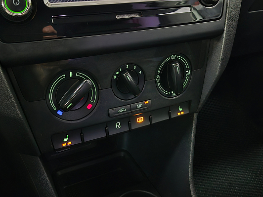 Skoda Rapid Hockey Edition Active, 2018 года, пробег 128877 км