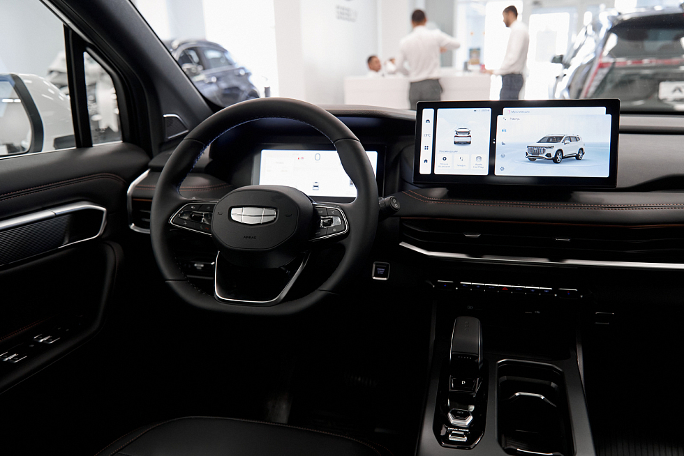 Geely Okavango Flagship, белый