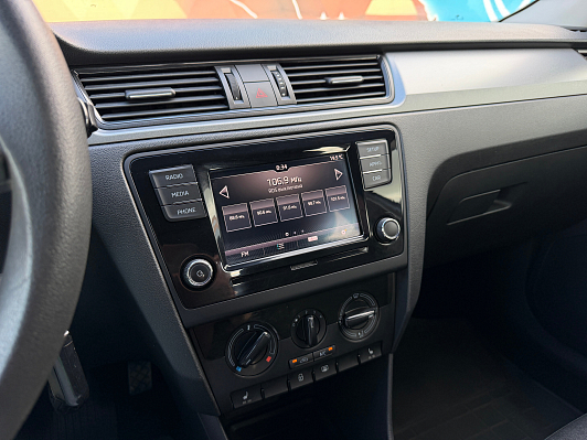Skoda Rapid Hockey Edition Active, 2019 года, пробег 128000 км