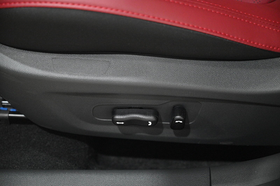 Changan Eado Plus Tech, белый