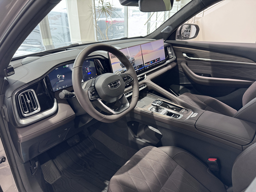 Geely Monjaro Flagship, серебряный