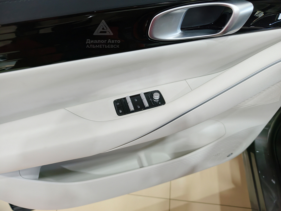 Geely EX5 Макс, серый