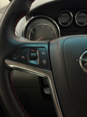 Opel Mokka Cosmo, 2012 года, пробег 180552 км