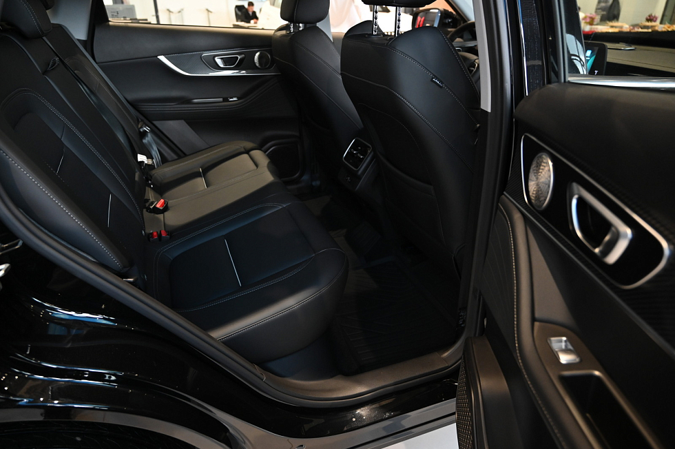 Chery Tiggo 7L Ultra, черный