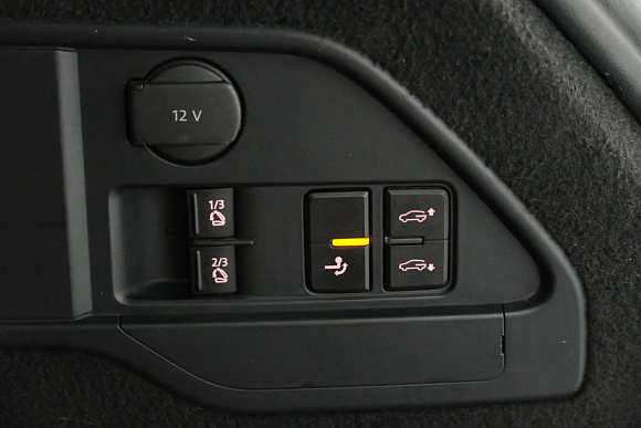 Volkswagen Touareg, 2011 года, пробег 261000 км