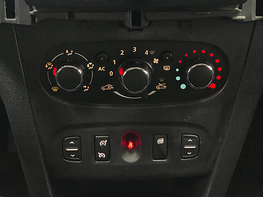 Renault Logan Privilege, 2014 года, пробег 181466 км