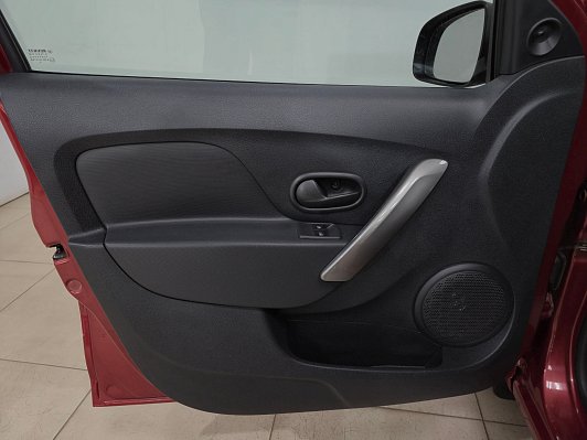 Renault Sandero Confort, 2016 года, пробег 125366 км