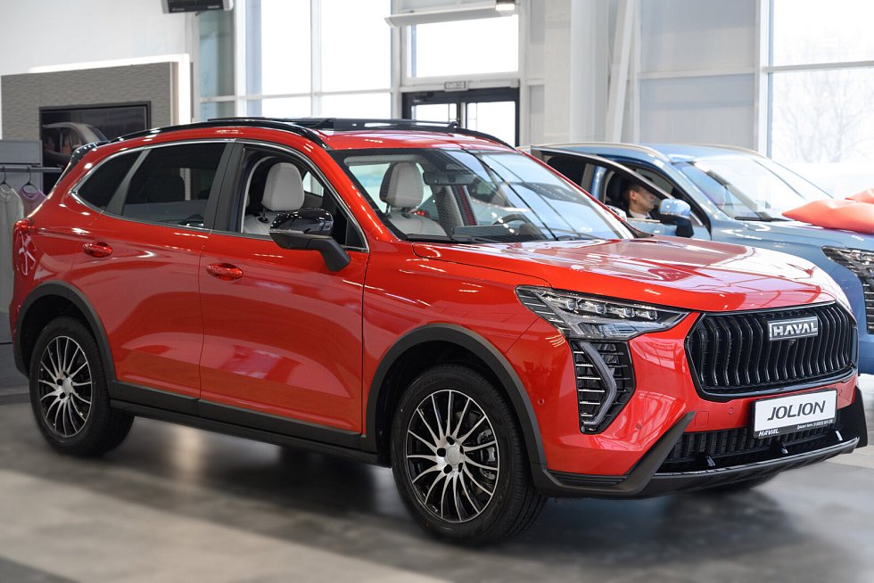 Haval Jolion Техно +, красный