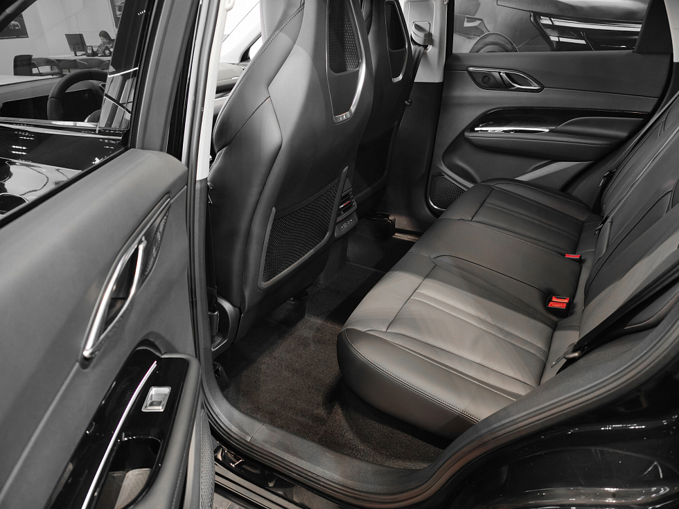 Hongqi HS3 Делюкс (Deluxe), черный