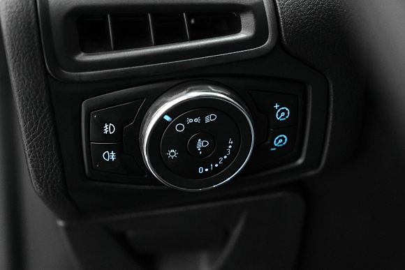 Ford Focus SYNC Edition, 2011 года, пробег 170000 км