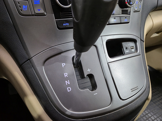 Hyundai H-1, 2019 года, пробег 112755 км