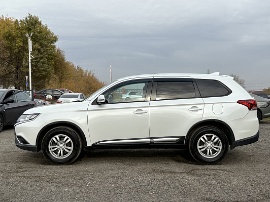 Mitsubishi Outlander Invite, 2019 года, пробег 154776 км