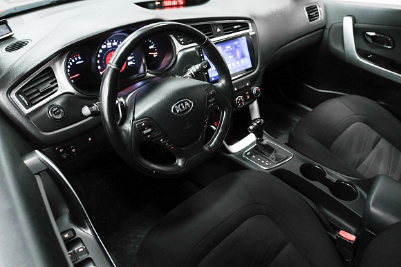 Kia Ceed, 2015 года, пробег 105814 км