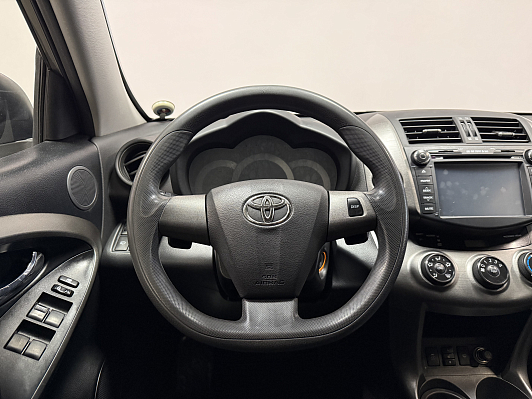 Toyota RAV4, 2011 года, пробег 196500 км
