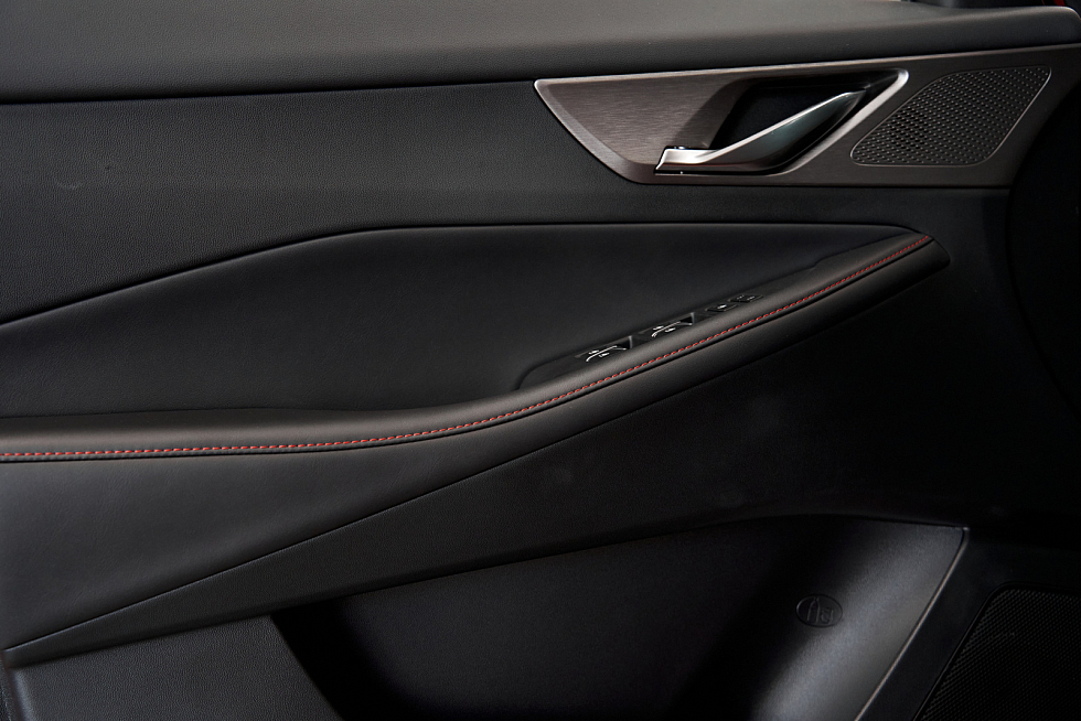 Changan CS35 Plus Tech, красный