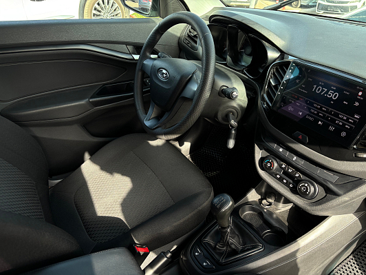 Lada (ВАЗ) Vesta Classic Start, 2019 года, пробег 75658 км