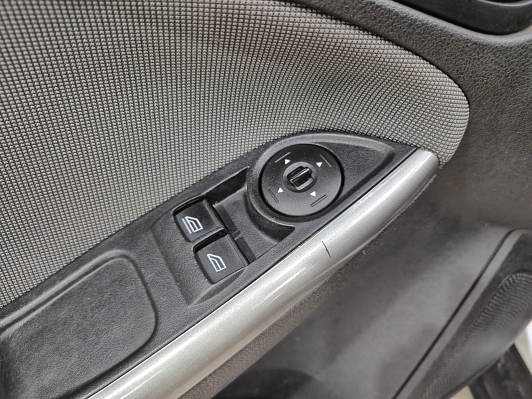 Ford Focus SYNC Edition, 2012 года, пробег 217548 км