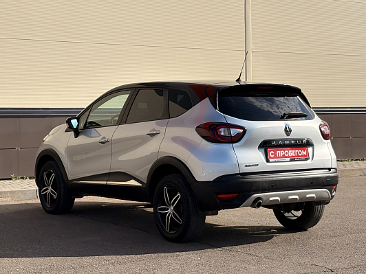 Renault Kaptur Drive, 2017 года, пробег 122213 км