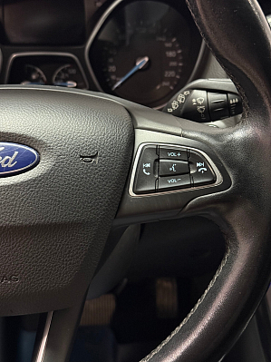 Ford Focus Titanium, 2017 года, пробег 196000 км