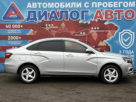 Lada (ВАЗ) Vesta Comfort Multimedia, 2017 года, пробег 256295 км
