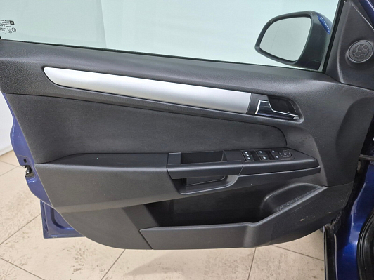 Opel Astra, 2011 года, пробег 278225 км