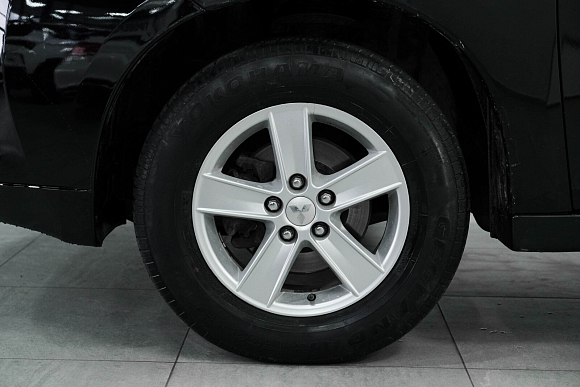 Mitsubishi Outlander Instyle, 2012 года, пробег 210070 км